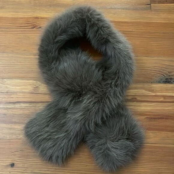 Faux Fur Taupe Gray Scarf Womens 5X37 in. - Picture 2 of 5